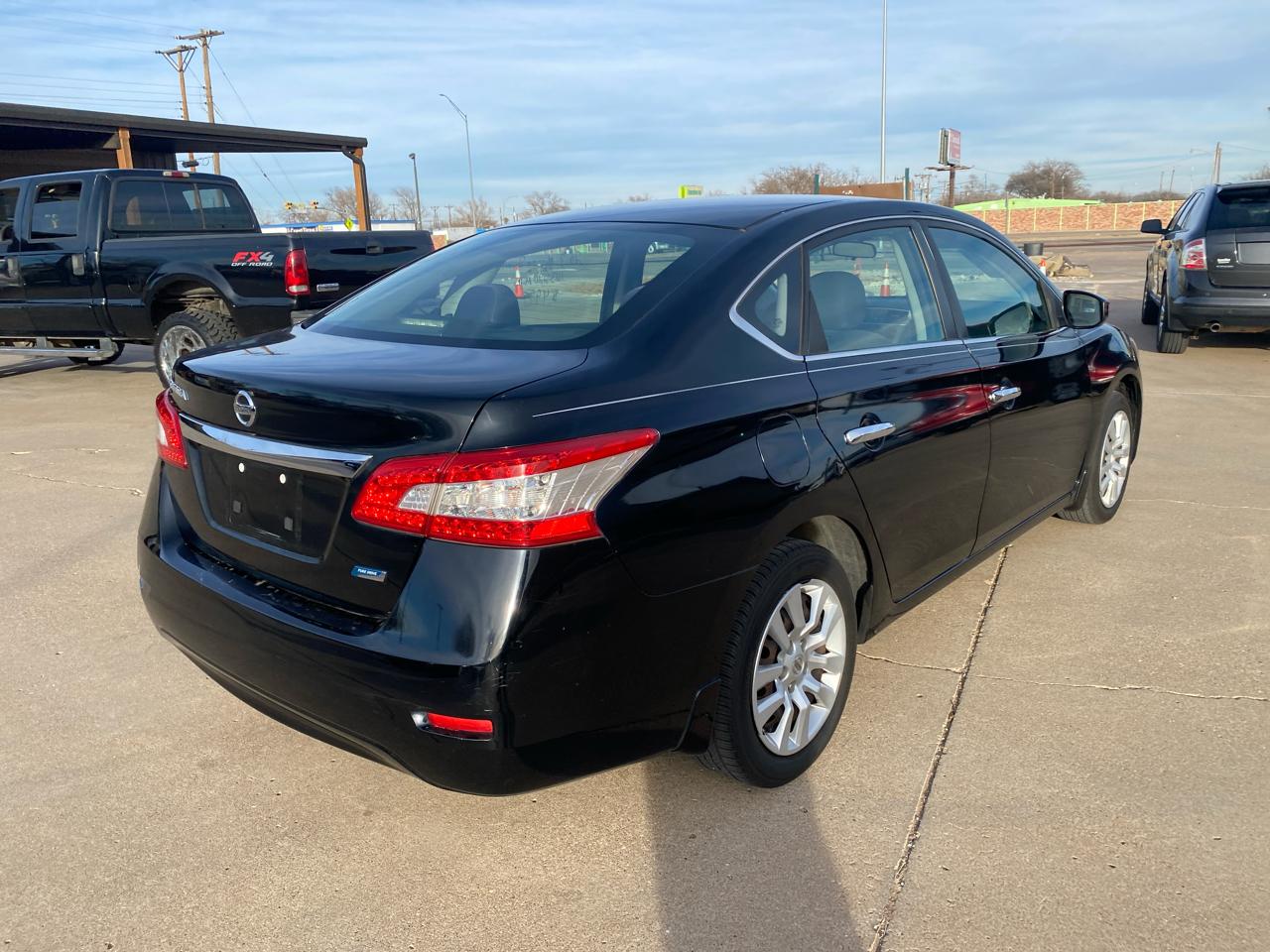 Nissan Sentra 4dr Sdn I4 CVT S 2013