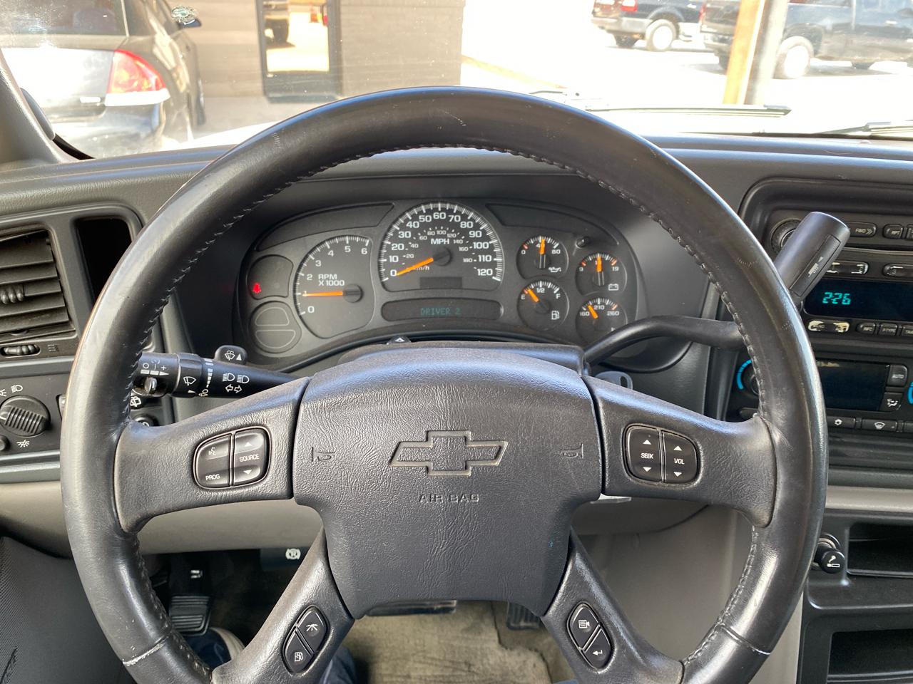 Chevrolet Tahoe 4dr 1500 LT 2004