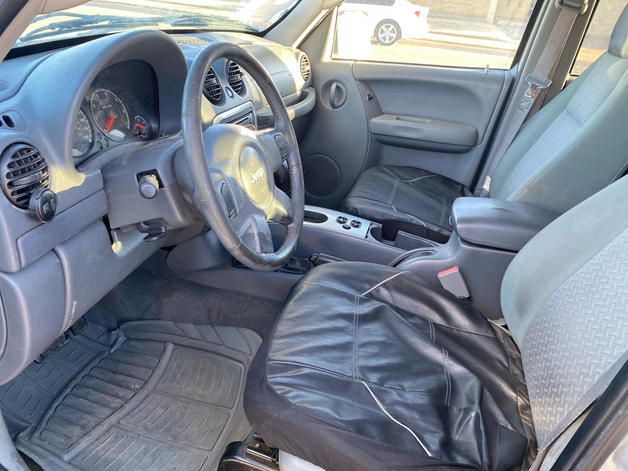 Jeep Liberty 4dr Renegade 4WD 2005