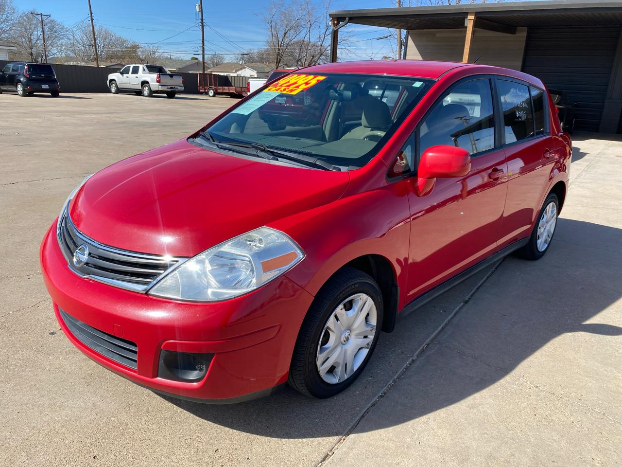 Nissan Versa 5dr HB I4 Auto 1.8 S 2010