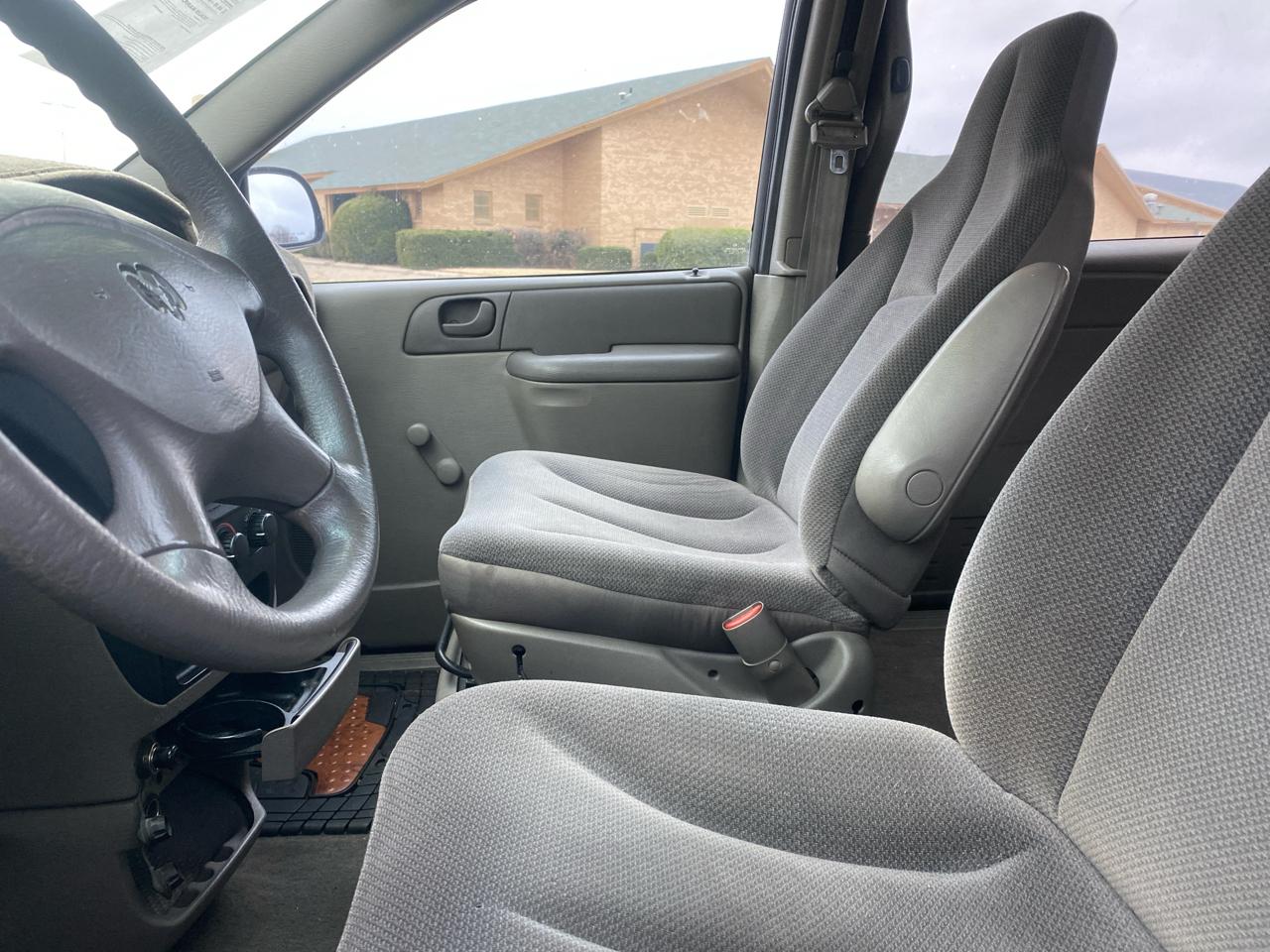 Dodge Caravan 4dr SE 113" WB 2002