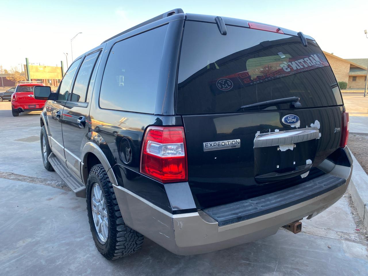 Ford Expedition 4WD 4dr King Ranch 2011