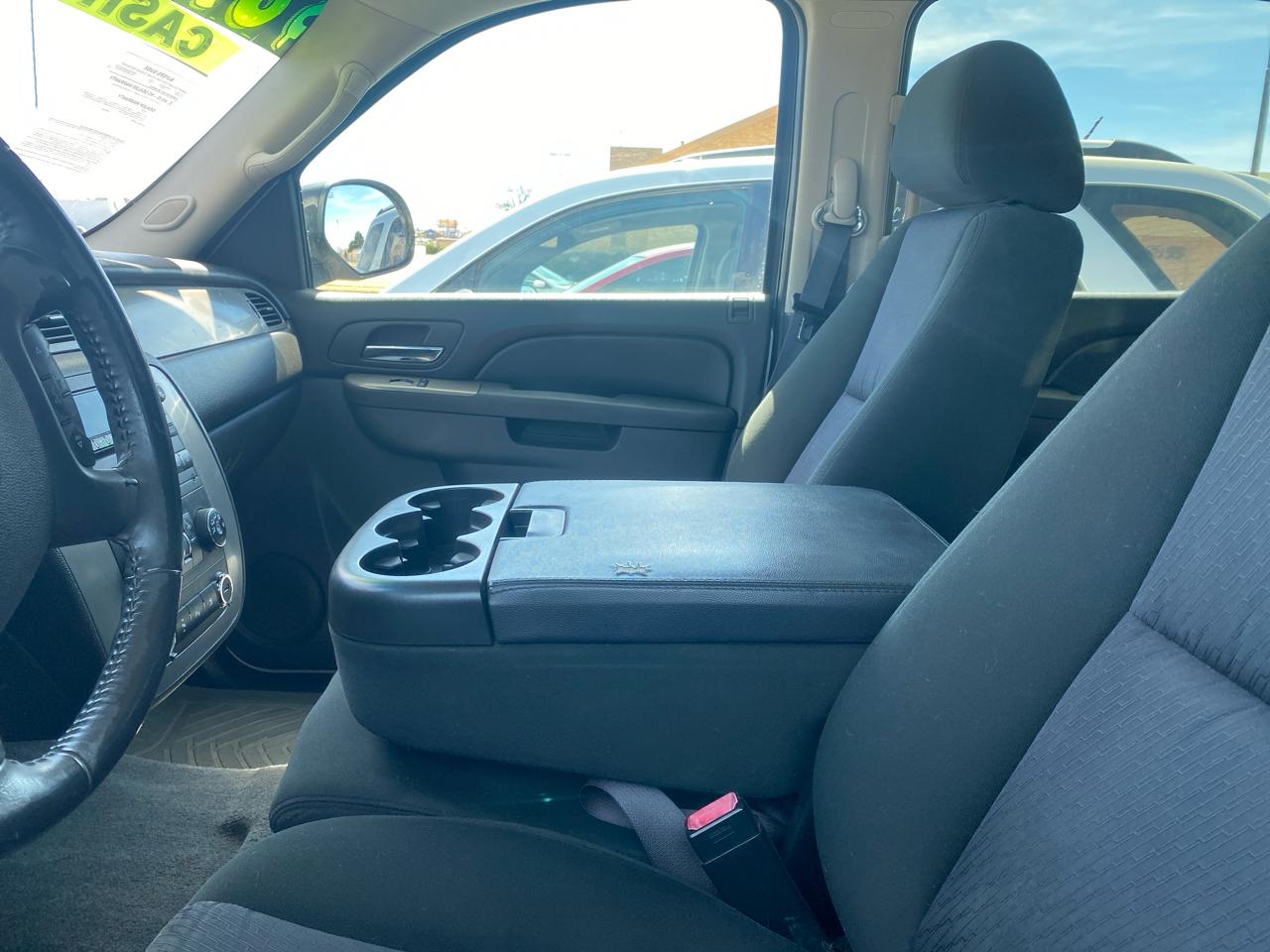 Chevrolet Avalanche 2WD Crew Cab LS 2010