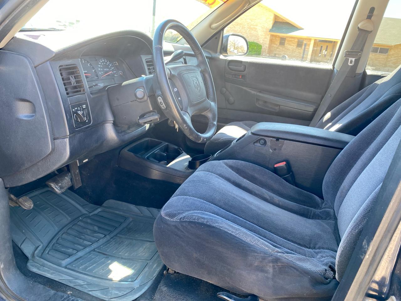 Dodge Dakota 4dr Quad Cab 131" WB Sport 2004