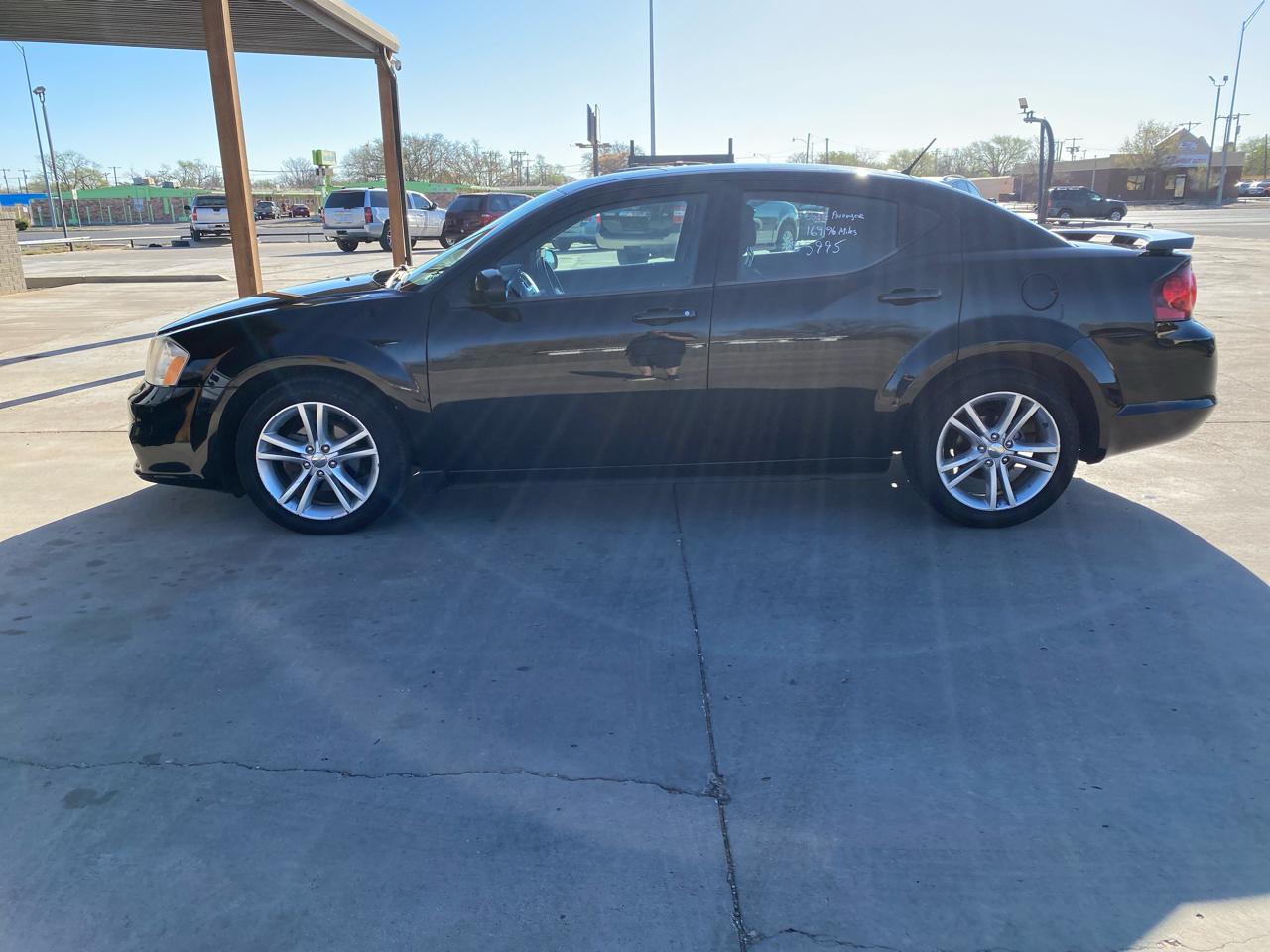 Dodge Avenger 4dr Sdn SXT 2013