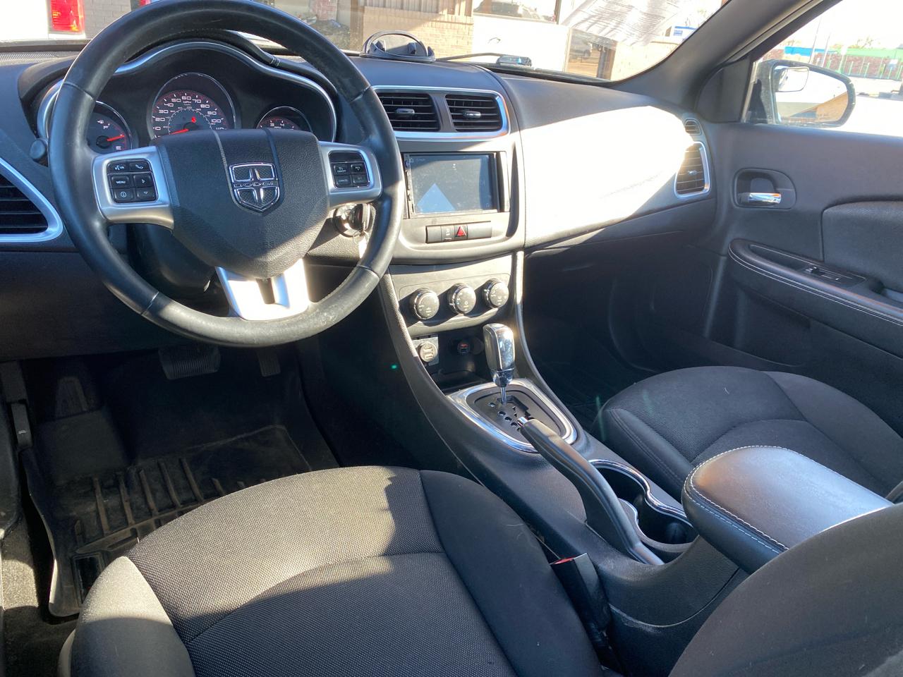 Dodge Avenger 4dr Sdn SXT 2013