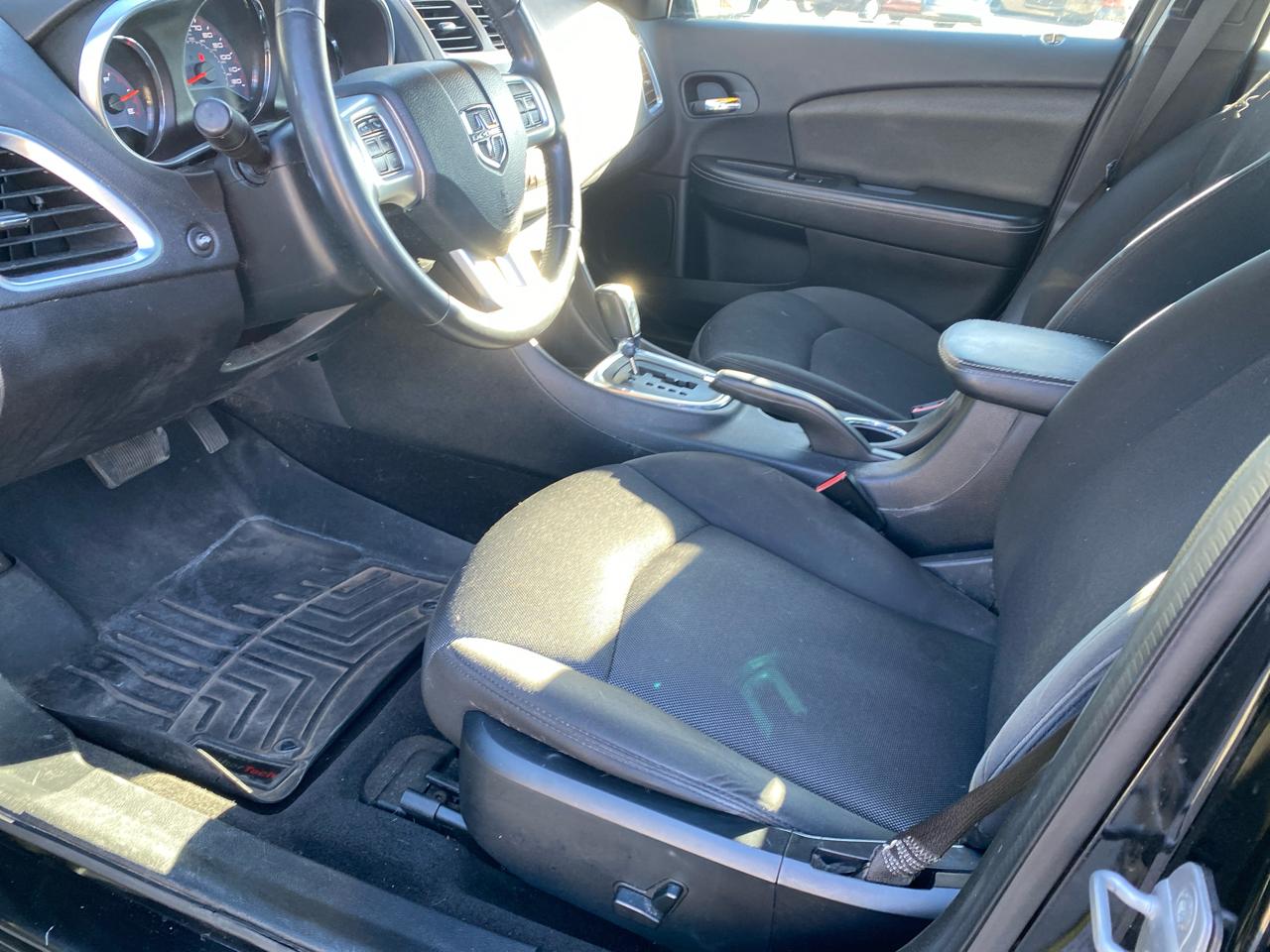 Dodge Avenger 4dr Sdn SXT 2013