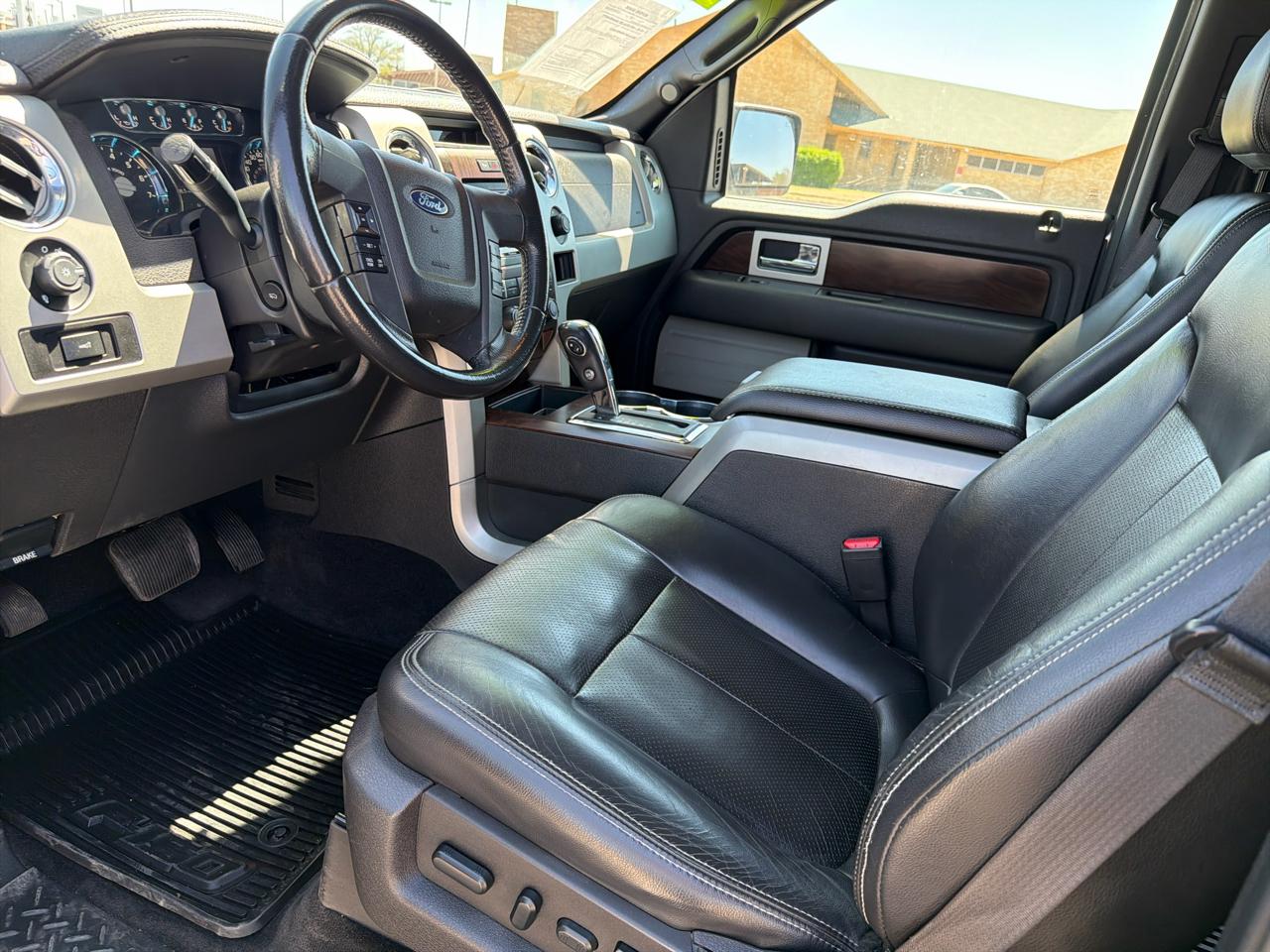 Ford F-150 4WD SuperCrew 145" Platinum 2012