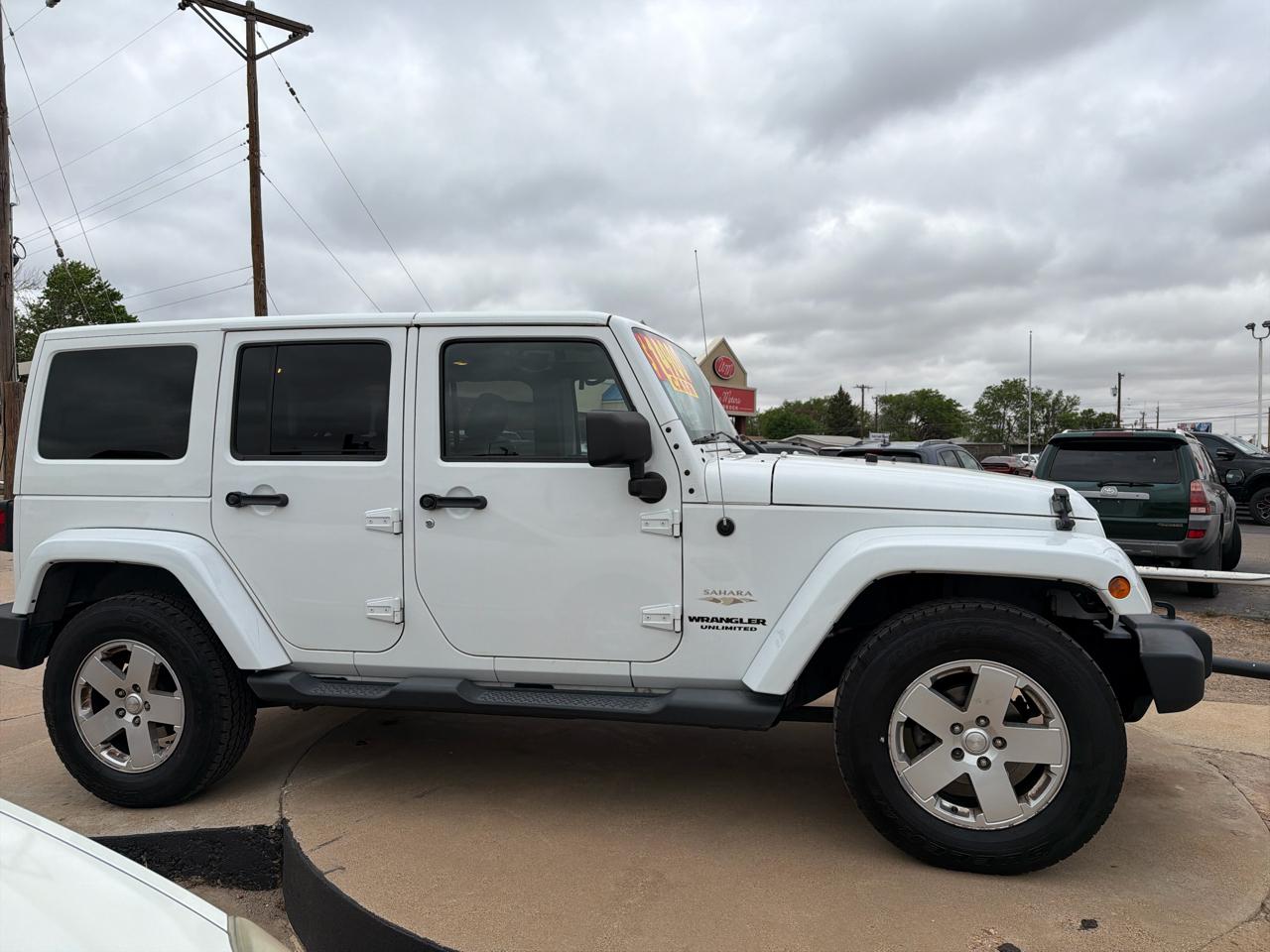 Jeep Wrangler Unlimited 4WD 4dr Sahara 2012