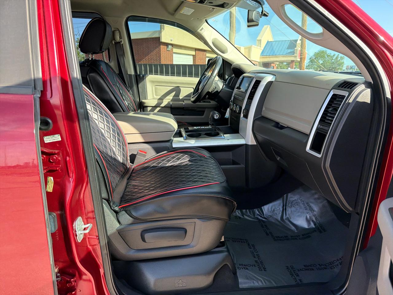 RAM 1500 4WD Quad Cab 140.5" SLT 2011