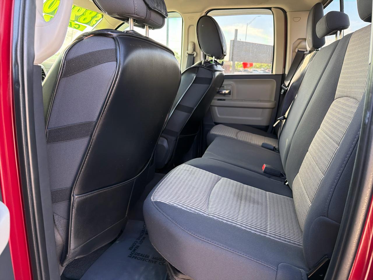 RAM 1500 4WD Quad Cab 140.5" SLT 2011