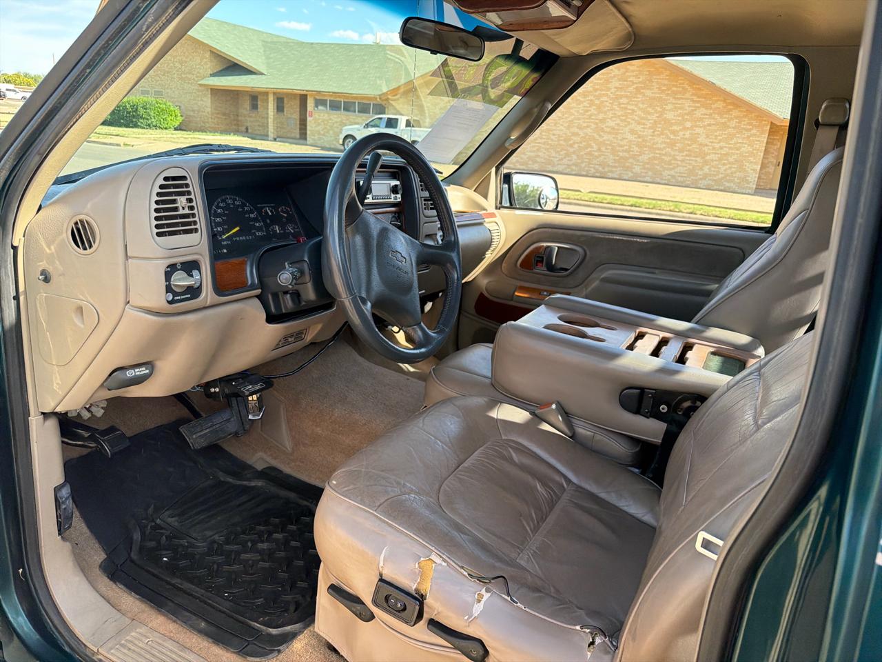 Chevrolet C/K 3500 Ext Cab 155.5" WB DRW 1996