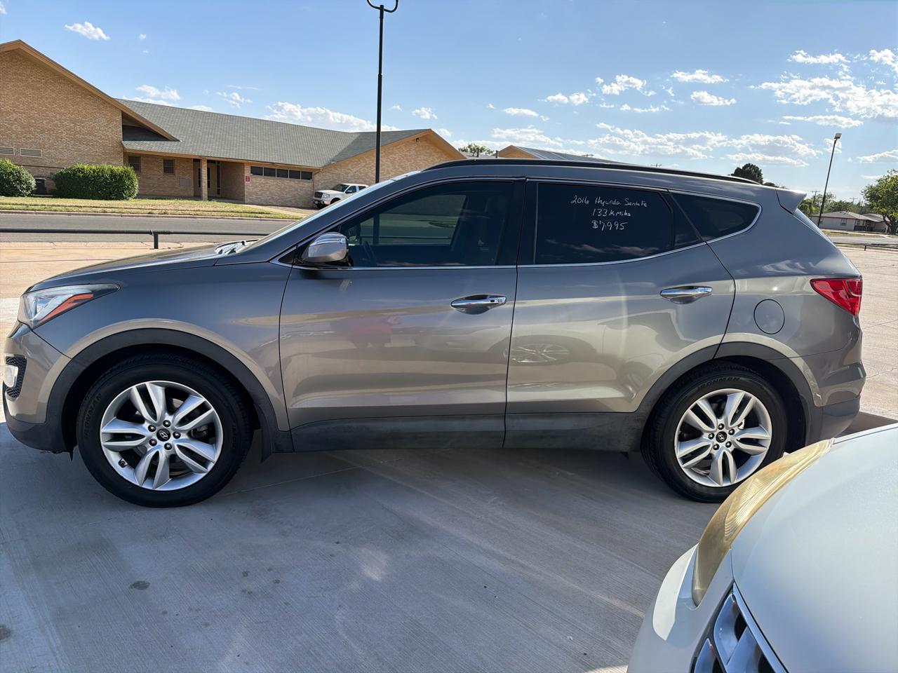 Hyundai Santa Fe Sport FWD 4dr 2.0T 2016