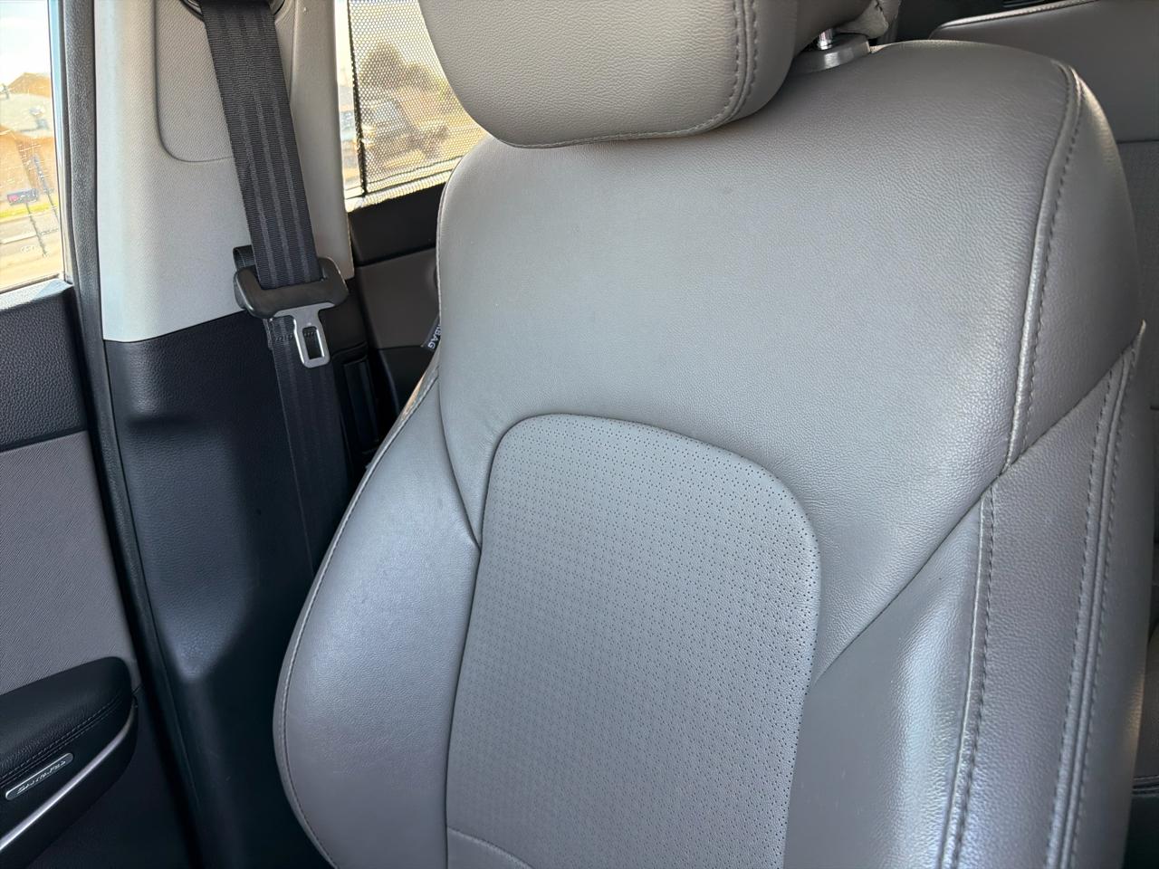 Hyundai Santa Fe Sport FWD 4dr 2.0T 2016