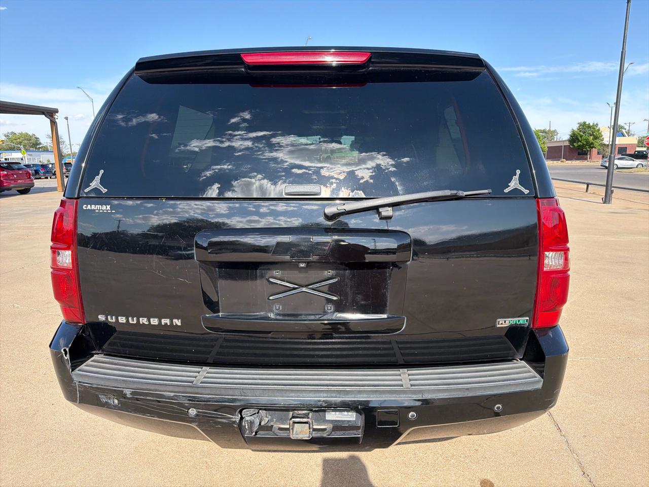 Chevrolet Suburban 2WD 4dr 1500 LT 2012