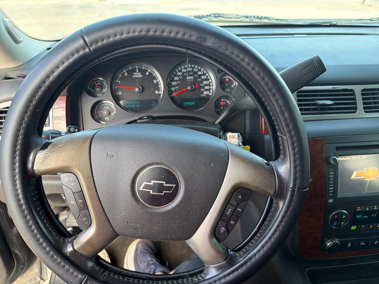 Chevrolet Suburban 2WD 4dr 1500 LT 2012