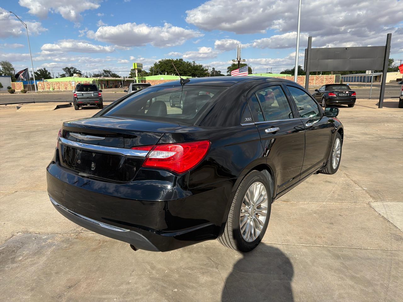 Chrysler 200 4dr Sdn Limited 2012