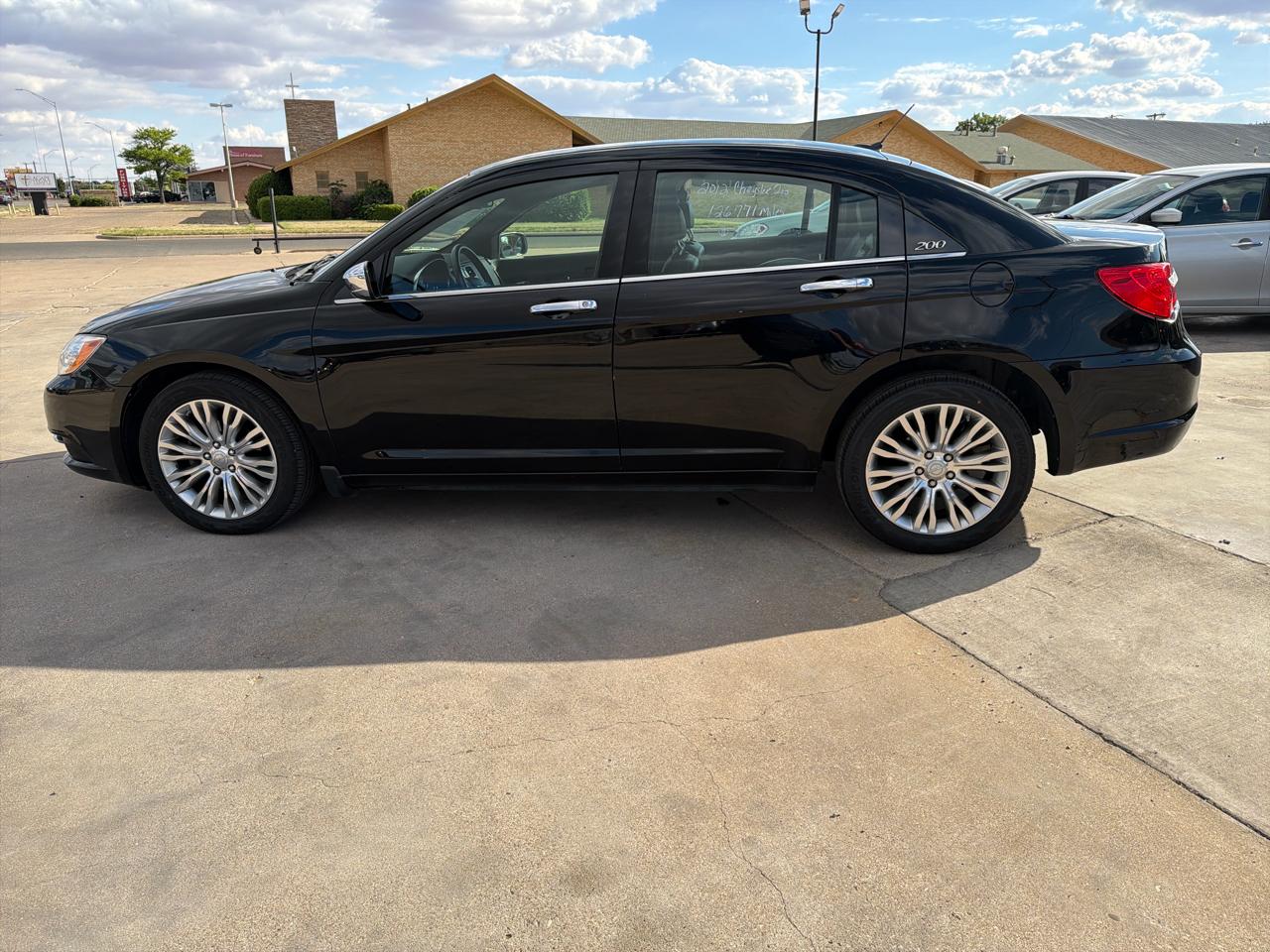 Chrysler 200 4dr Sdn Limited 2012