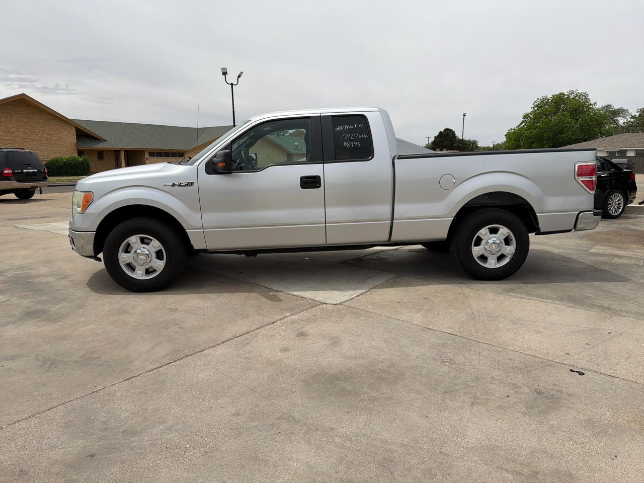Ford F-150 2WD SuperCab 145" XLT 2011