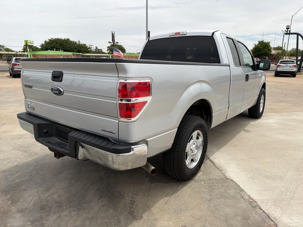 Ford F-150 2WD SuperCab 145" XLT 2011