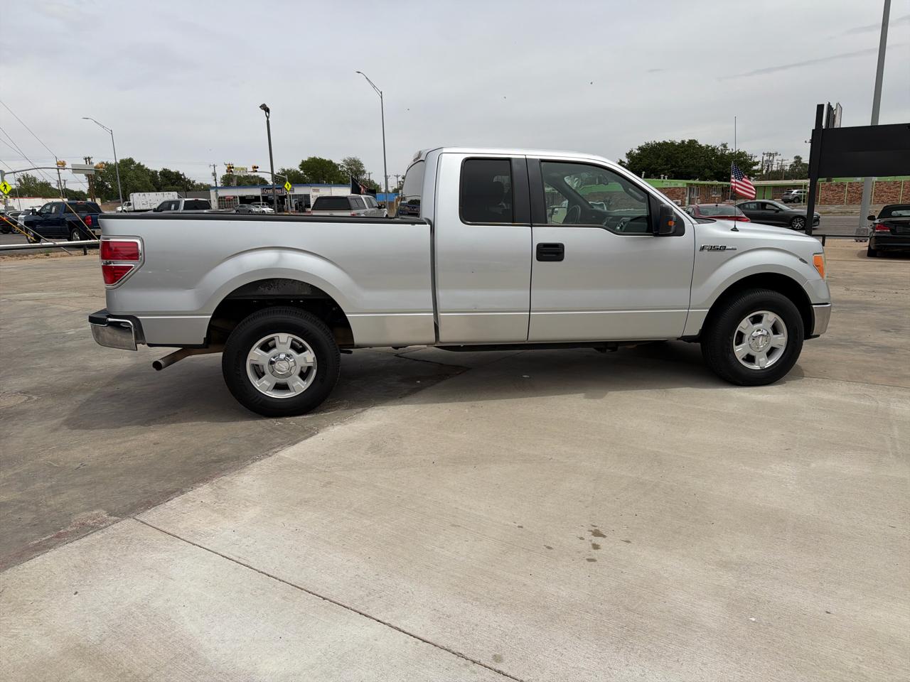 Ford F-150 2WD SuperCab 145" XLT 2011
