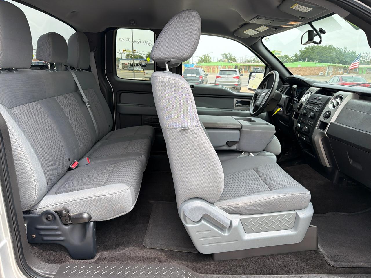 Ford F-150 2WD SuperCab 145" XLT 2011