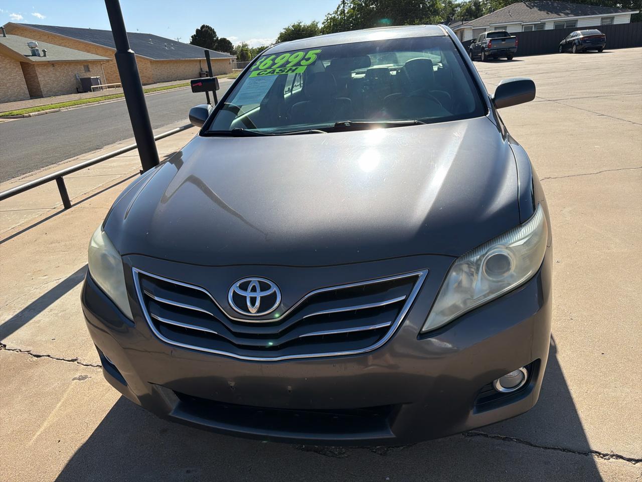 Toyota Camry 4dr Sdn I4 Man LE (Natl) 2011
