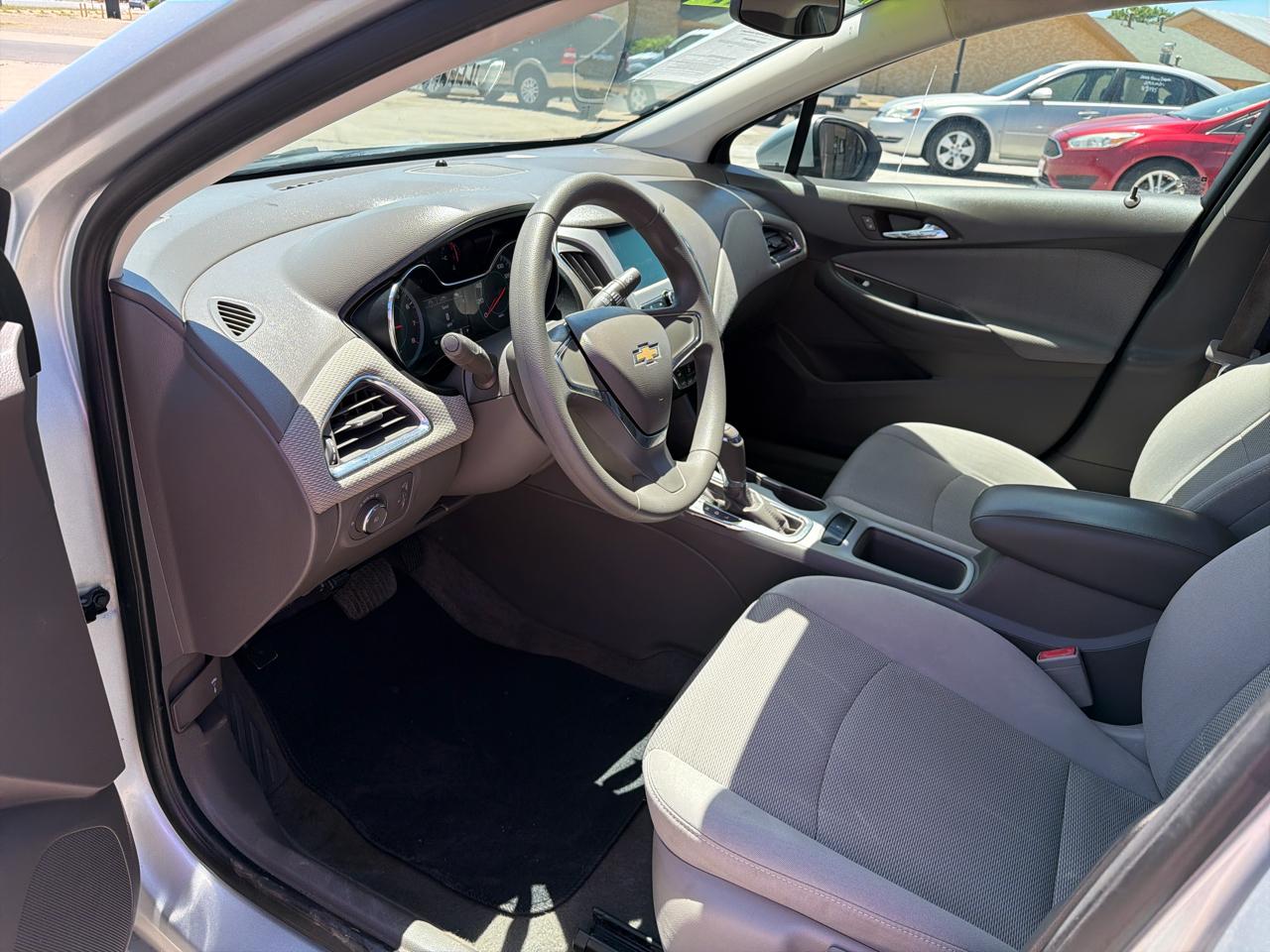 Chevrolet Cruze 4dr Sdn 1.4L LS w/1SB 2018