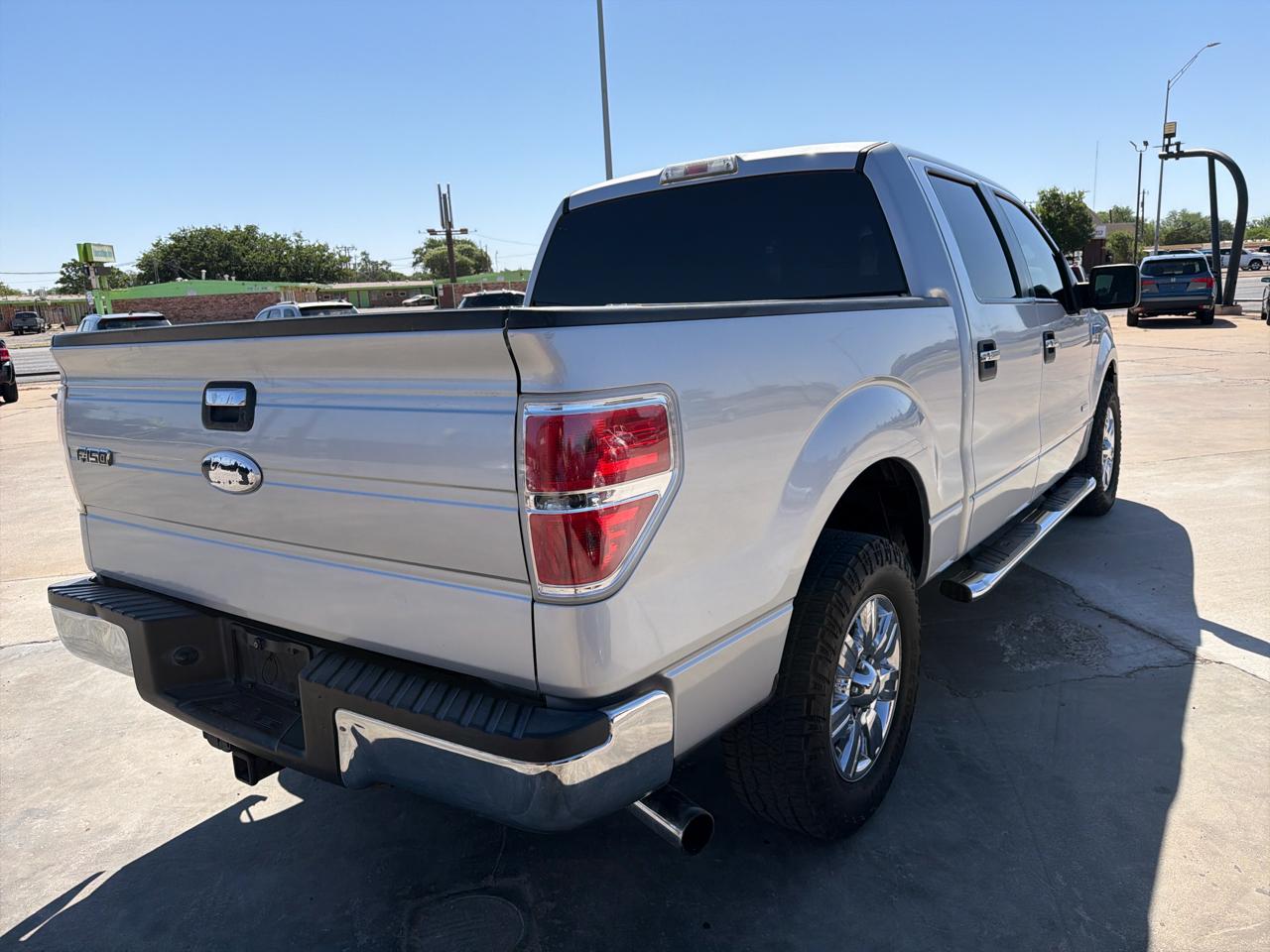 Ford F-150 2WD SuperCrew 145" Platinum 2011