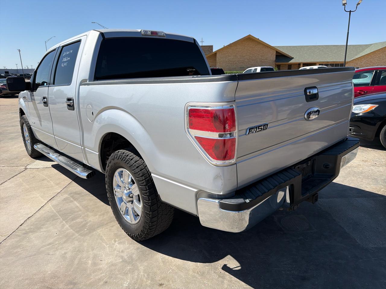 Ford F-150 2WD SuperCrew 145" Platinum 2011