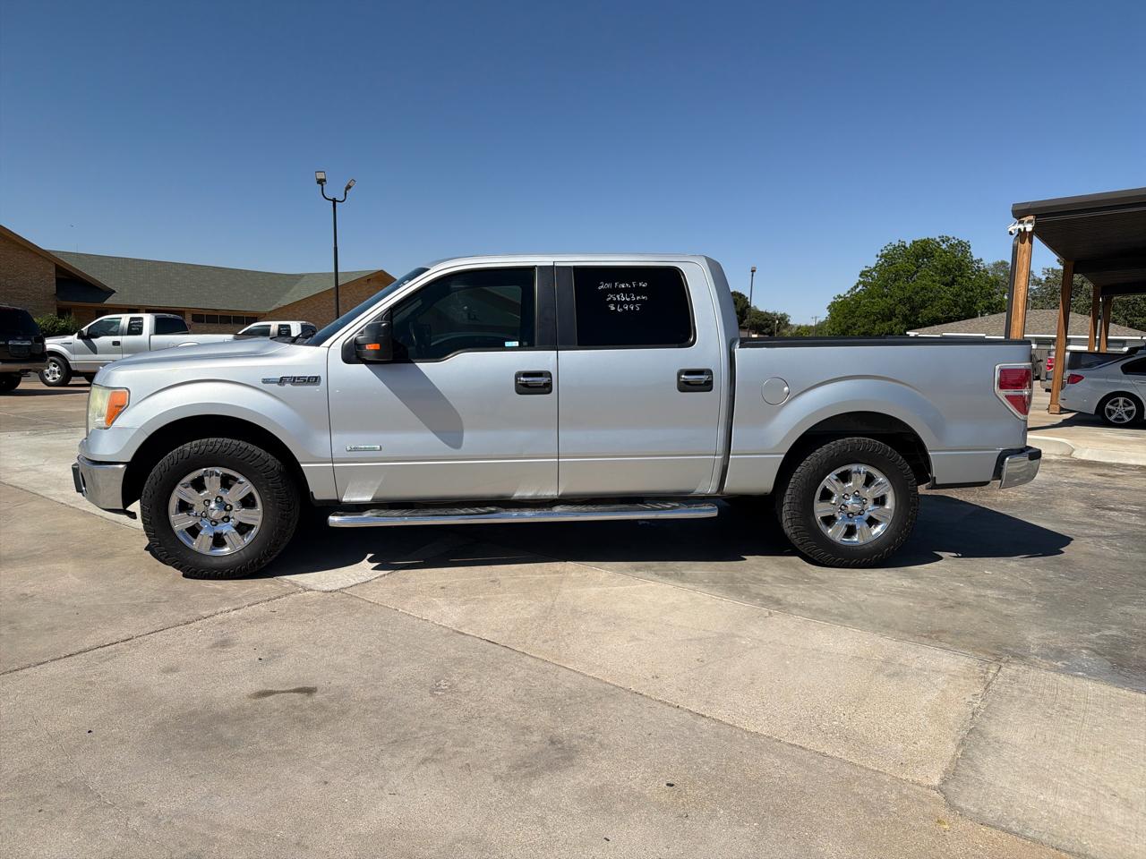 Ford F-150 2WD SuperCrew 145" Platinum 2011