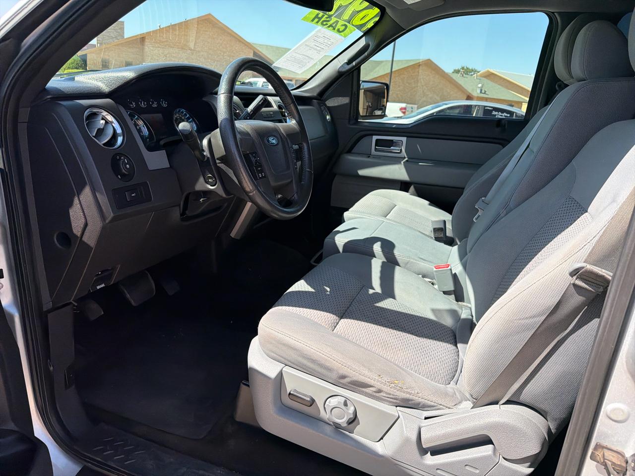 Ford F-150 2WD SuperCrew 145" Platinum 2011