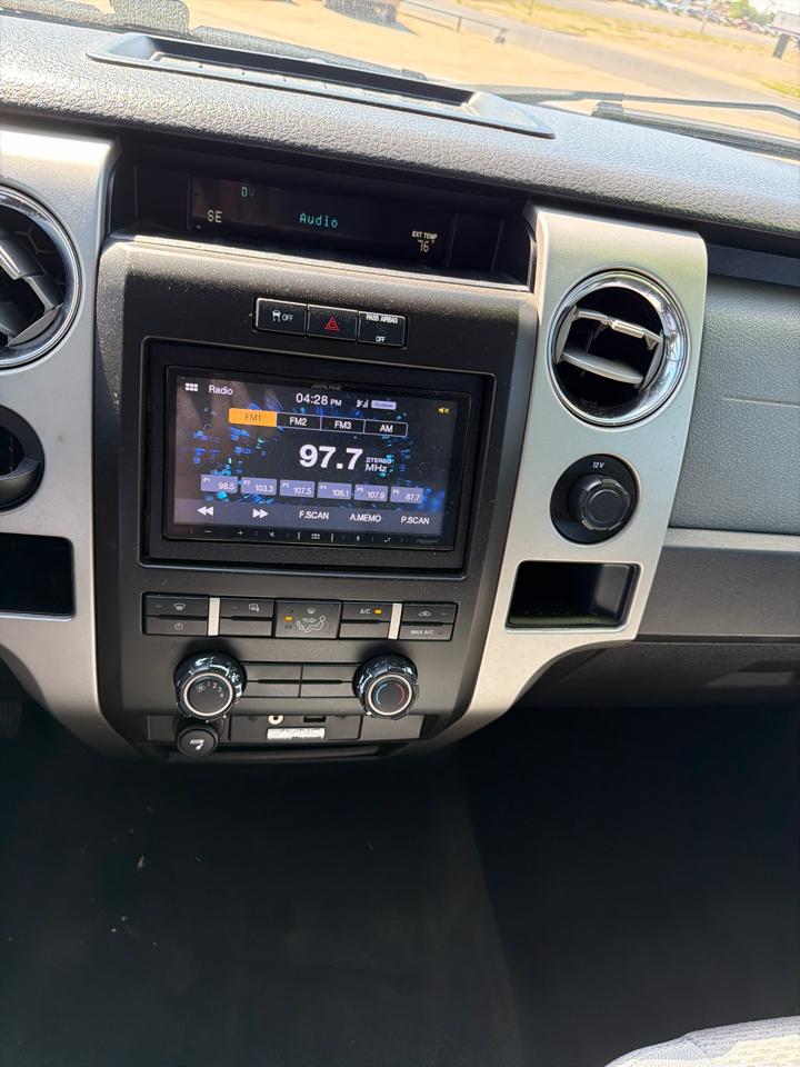 Ford F-150 2WD SuperCrew 145" Platinum 2011