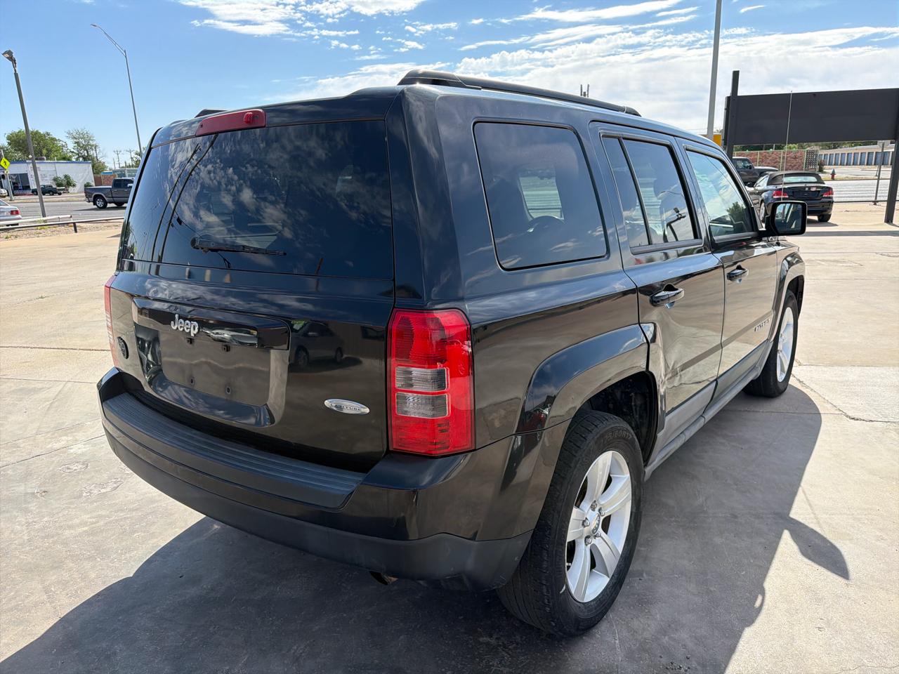 Jeep Patriot FWD 4dr Latitude 2011
