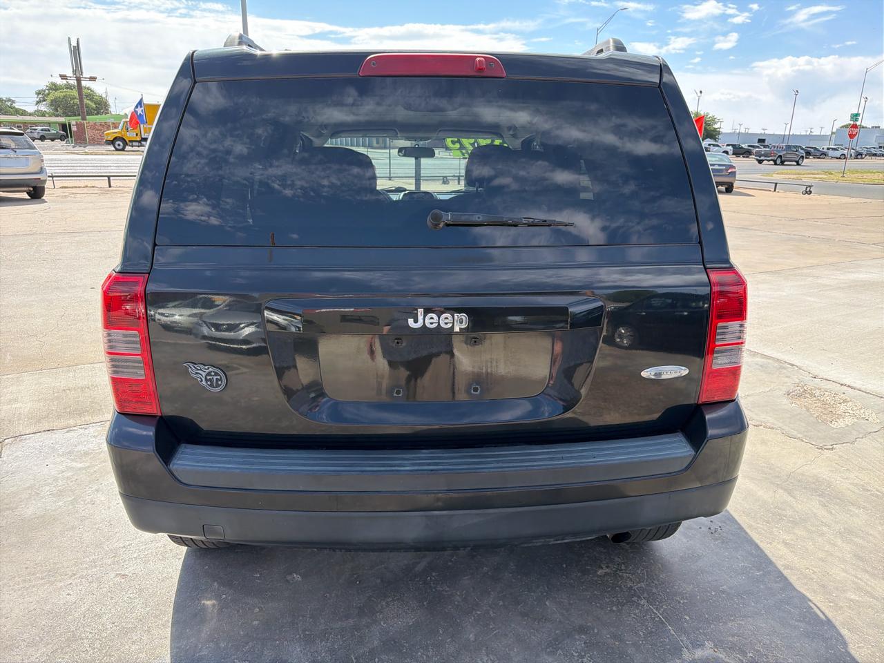 Jeep Patriot FWD 4dr Latitude 2011
