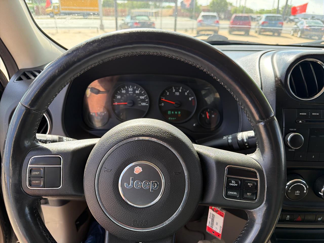 Jeep Patriot FWD 4dr Latitude 2011