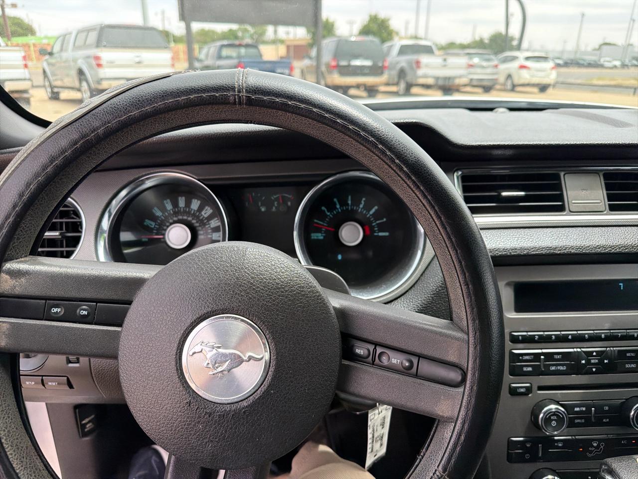 Ford Mustang 2dr Cpe V6 2011