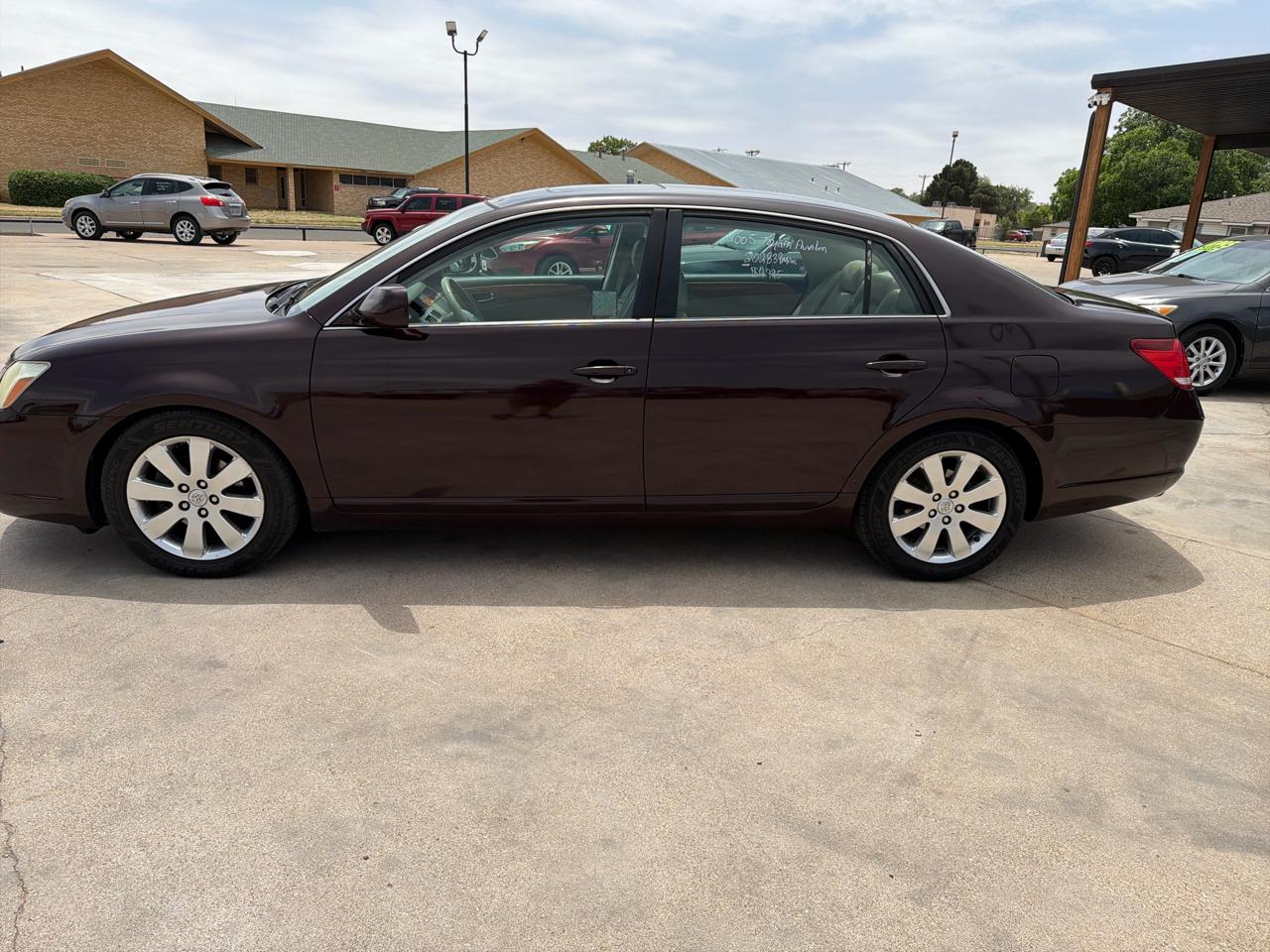 Toyota Avalon 4dr Sdn Touring (Natl) 2005