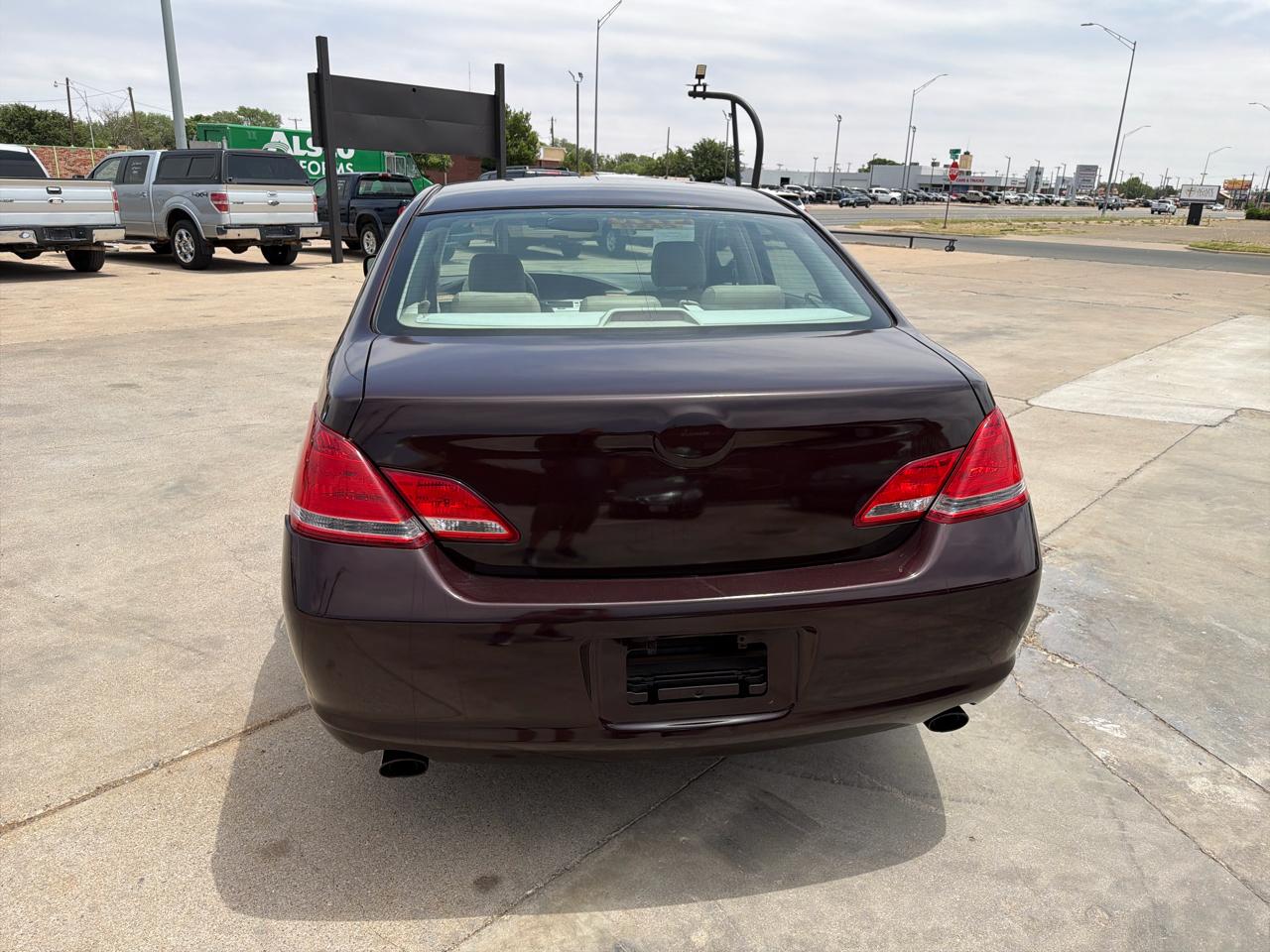 Toyota Avalon 4dr Sdn Touring (Natl) 2005