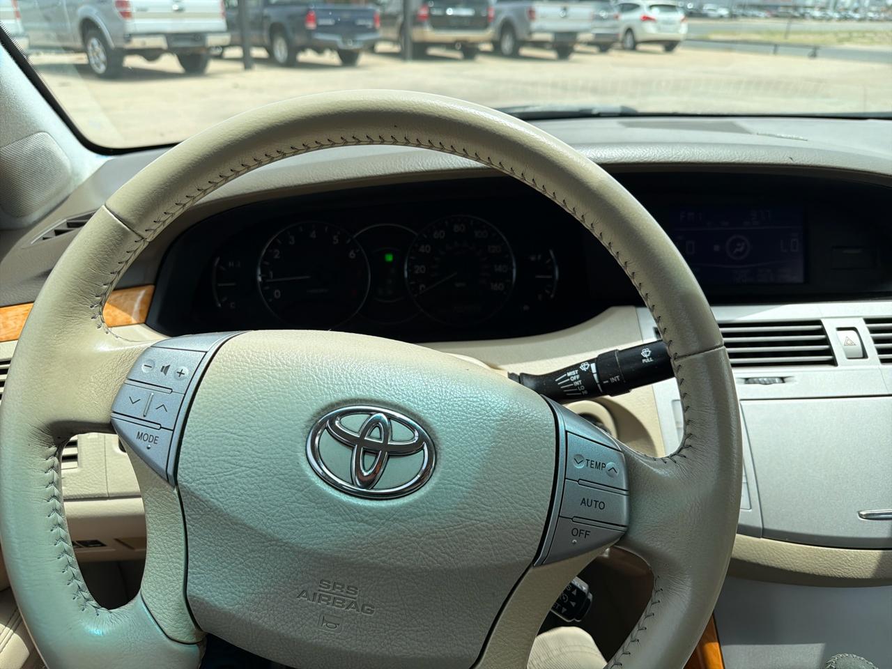 Toyota Avalon 4dr Sdn Touring (Natl) 2005