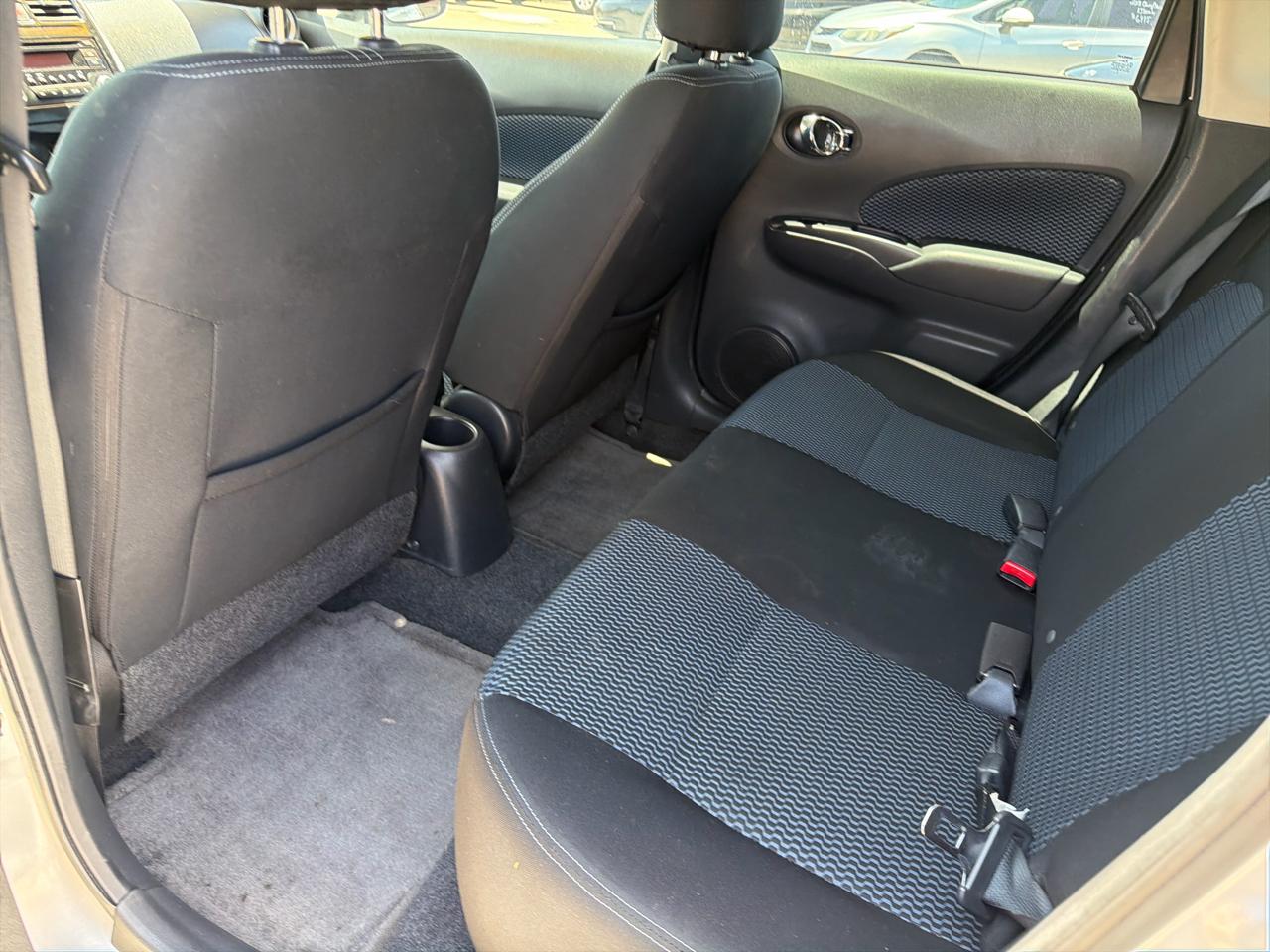 Nissan Versa Note 5dr HB CVT 1.6 SV 2015