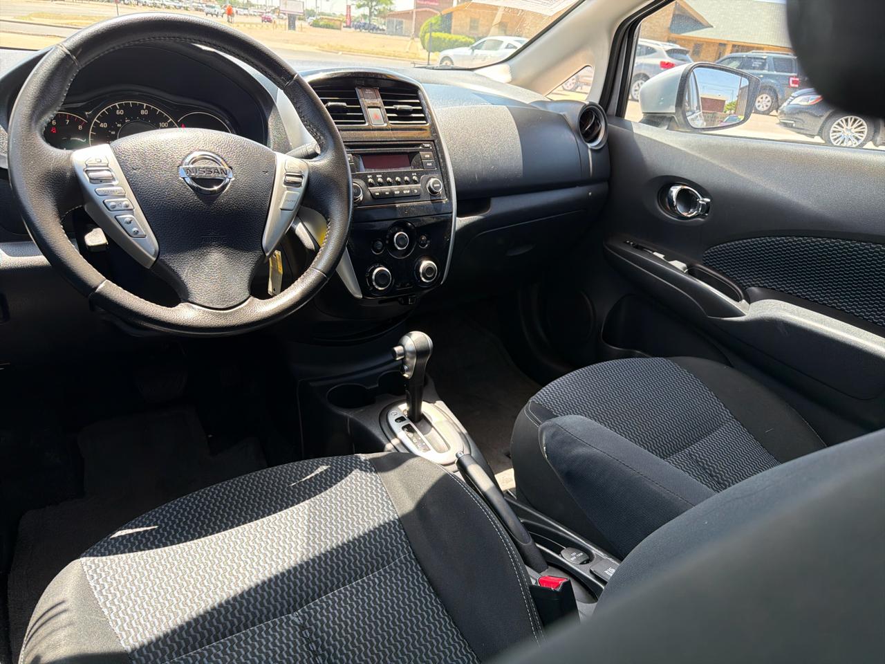 Nissan Versa Note 5dr HB CVT 1.6 SV 2015