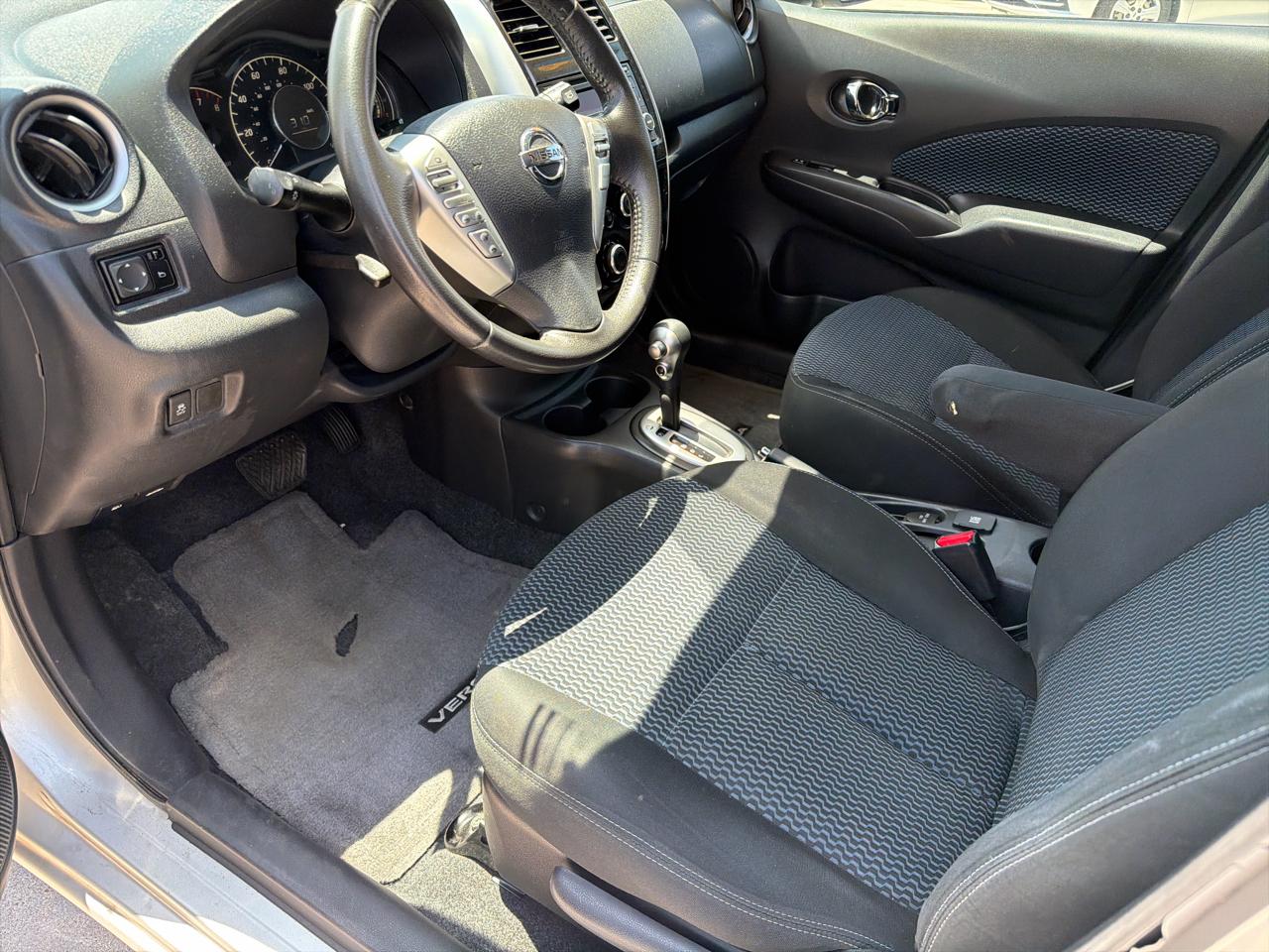 Nissan Versa Note 5dr HB CVT 1.6 SV 2015