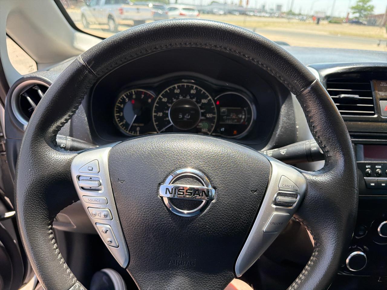 Nissan Versa Note 5dr HB CVT 1.6 SV 2015