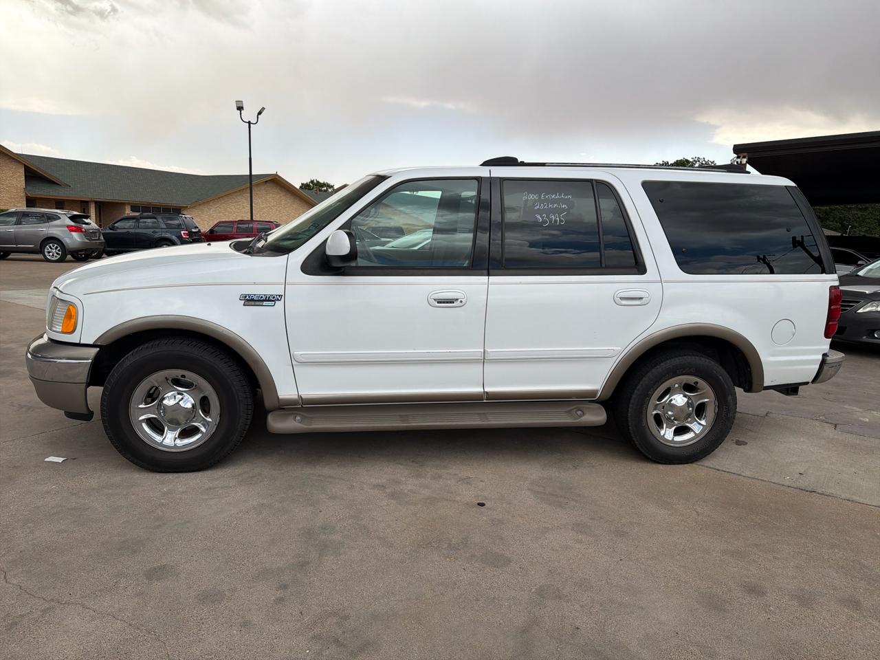 Ford Expedition 119" WB Eddie Bauer 2000