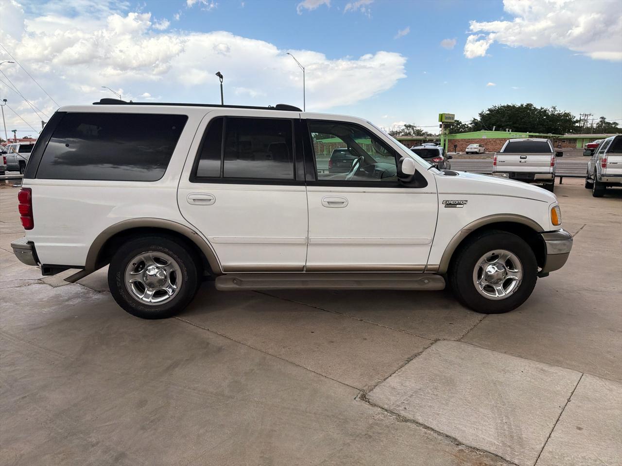 Ford Expedition 119" WB Eddie Bauer 2000