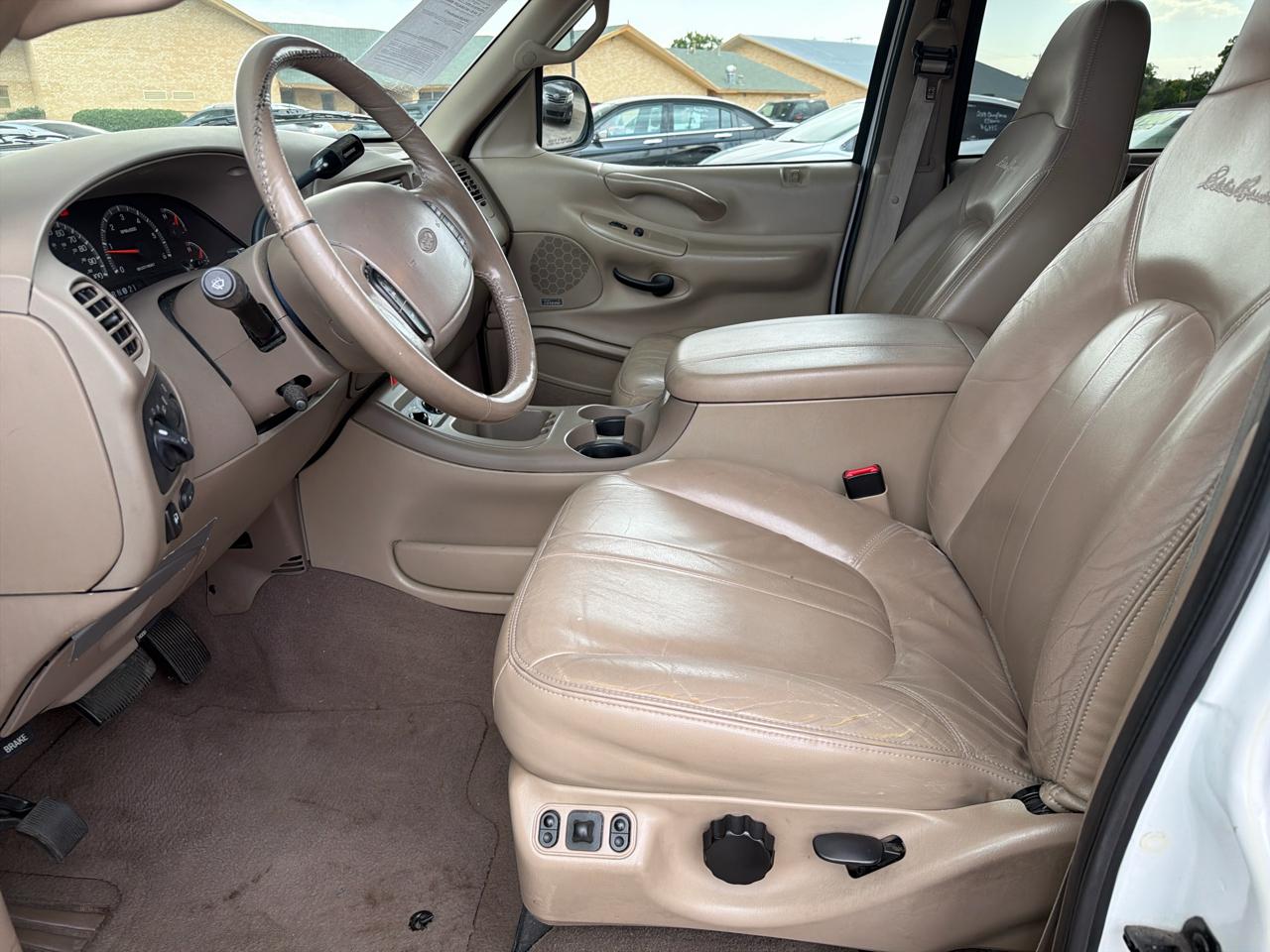 Ford Expedition 119" WB Eddie Bauer 2000