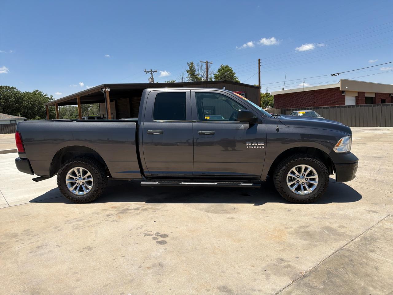 RAM 1500 Tradesman 4x2 Quad Cab 6'4" Box 2018