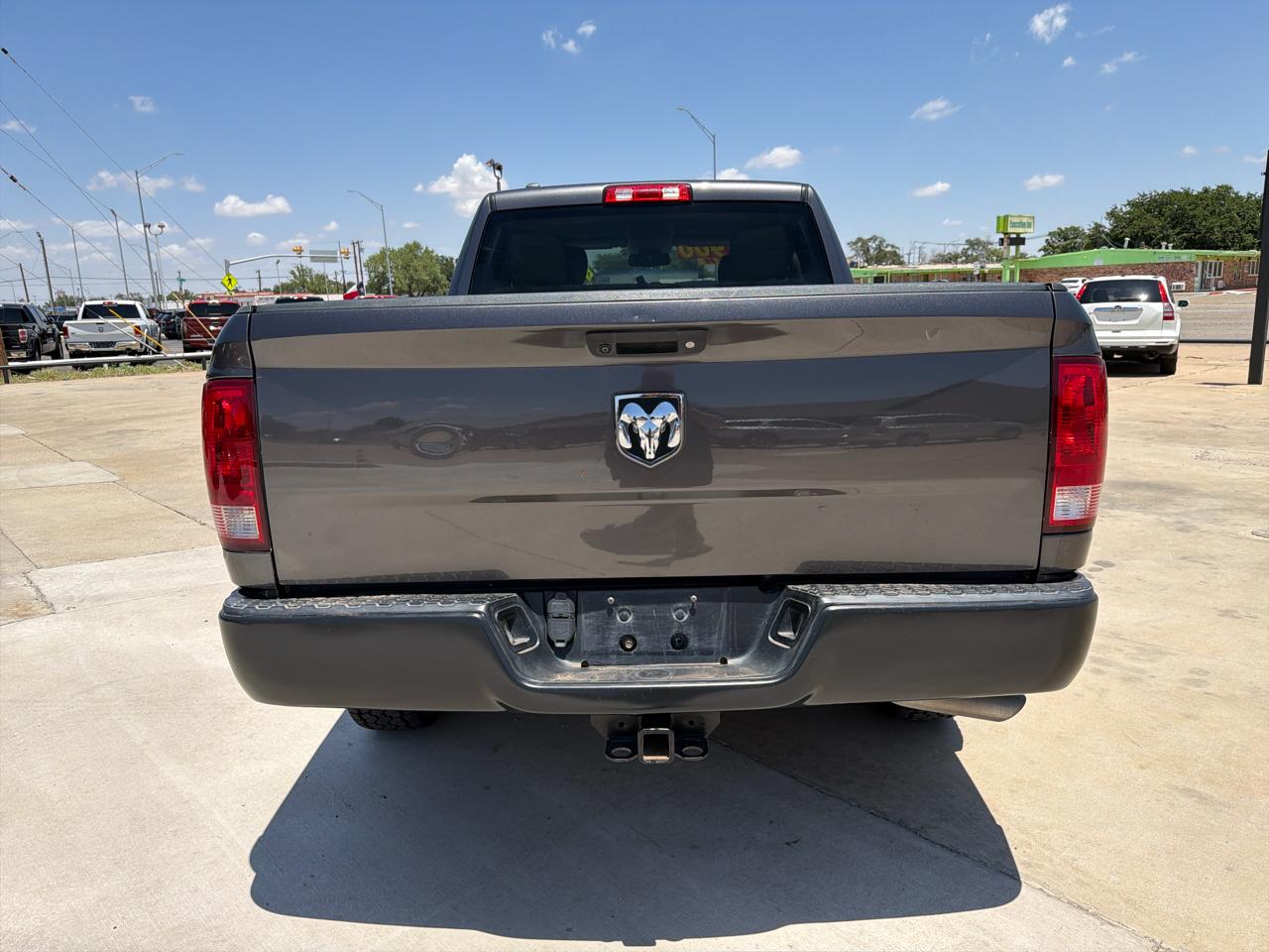 RAM 1500 Tradesman 4x2 Quad Cab 6'4" Box 2018