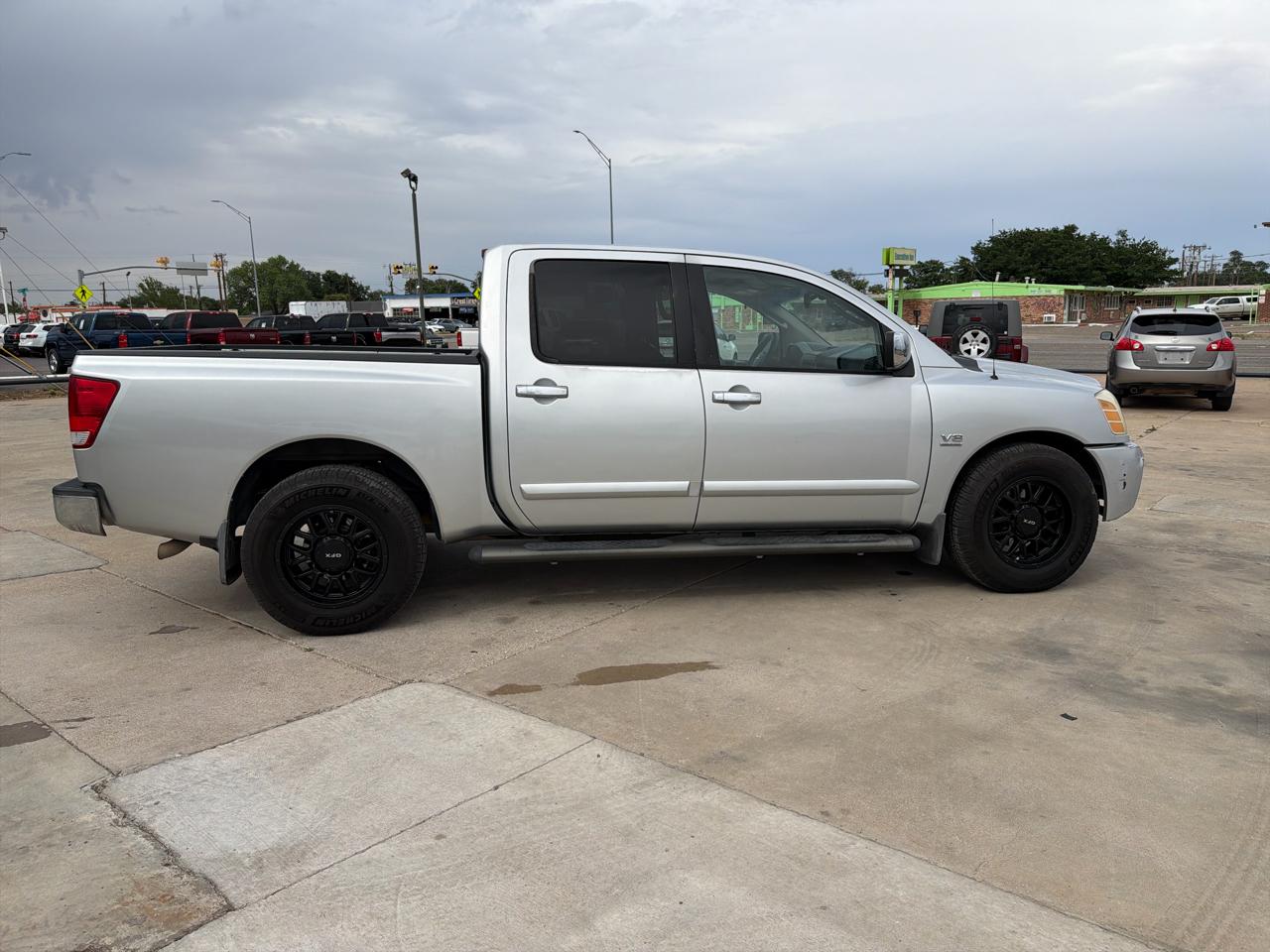 Nissan Titan LE Crew Cab 2WD 2004